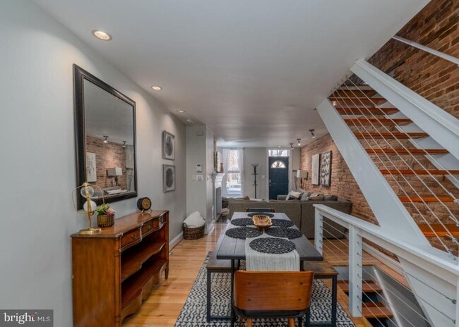 Building Photo - 2517 Fleet St