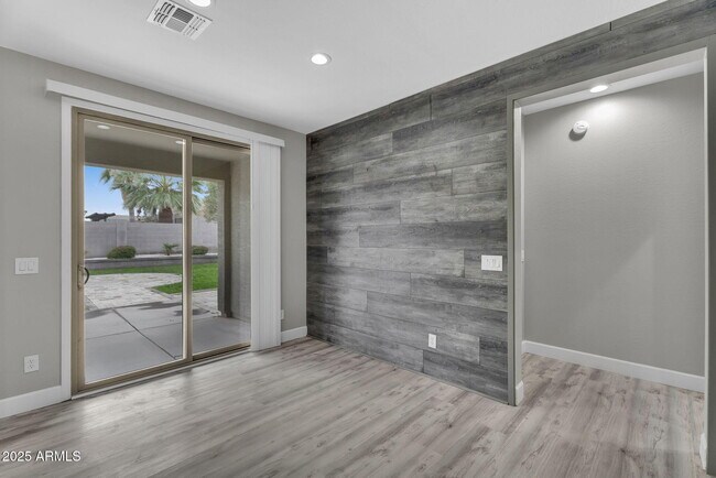 Building Photo - 1781 W Gold Mine Way