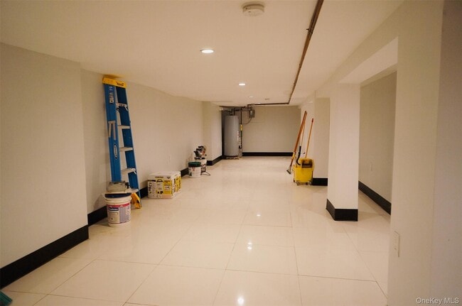 Building Photo - 526 E 148th St