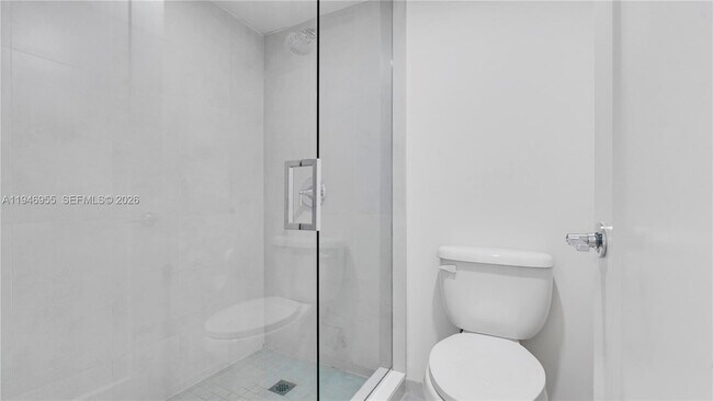 Building Photo - 555 NE 34th St