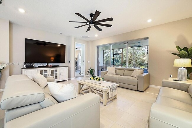 Building Photo - 545 Ranch Oak Cir