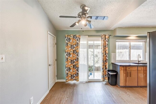 Building Photo - 1204 Woodfield Dr
