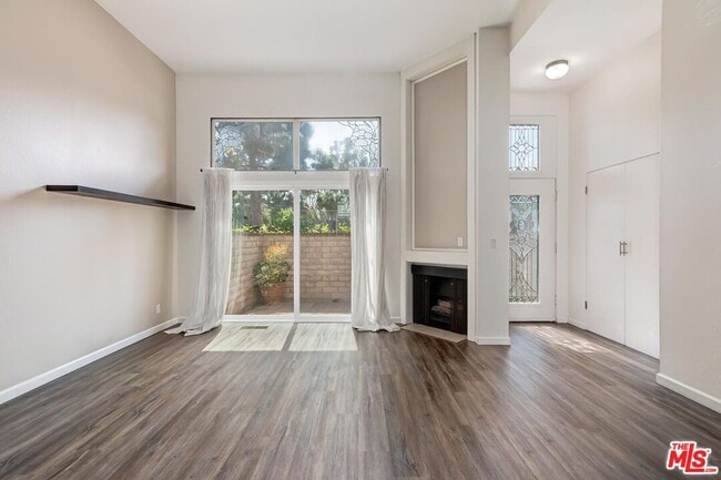 Building Photo - 13011 Mindanao Wy