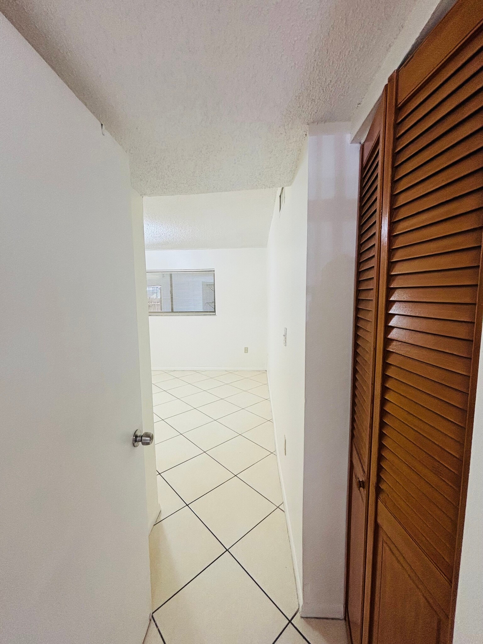 Master entrance - 1331 W 51st Pl