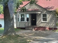 Building Photo - 3 Bedroom 1 Bath Ranch