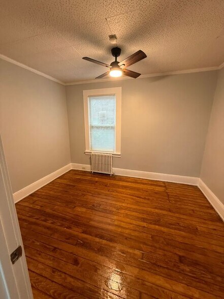 Building Photo - 319 Delavan Ave