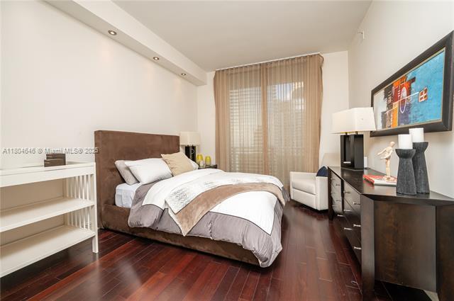 Building Photo - 901 Brickell Key Blvd