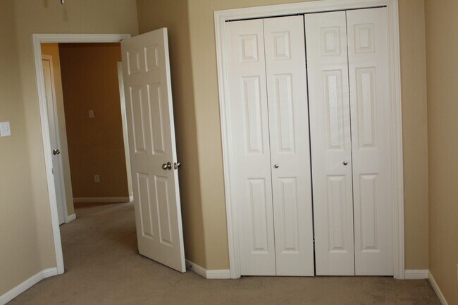 Building Photo - 7707 Bridgepointe Dr