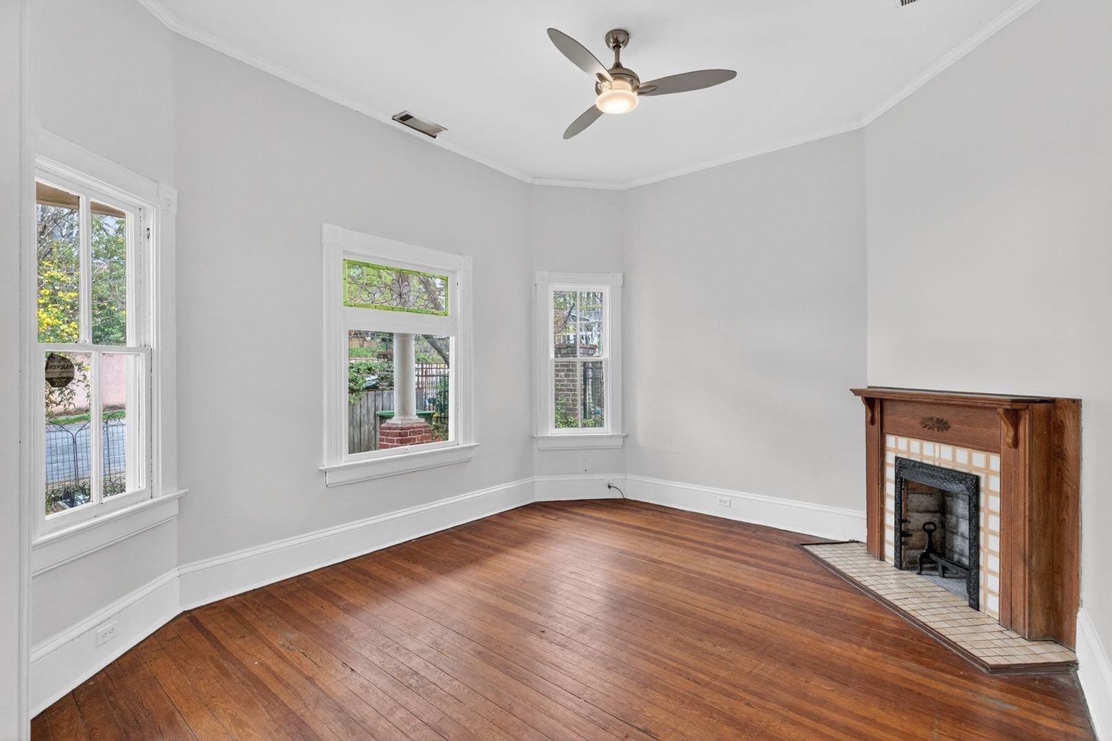 Building Photo - 321 Orleans St SE