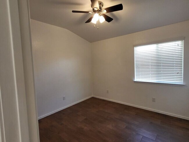Building Photo - 6709 Mustang Creek Rd