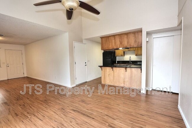 Building Photo - 8856 N Winding Way