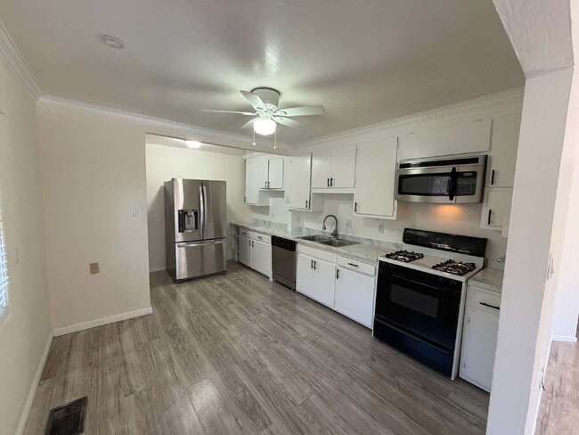 Building Photo - "Charming Concord Retreat: 3-Bedroom, 2-Bath Haven on Bel Air Drive!"