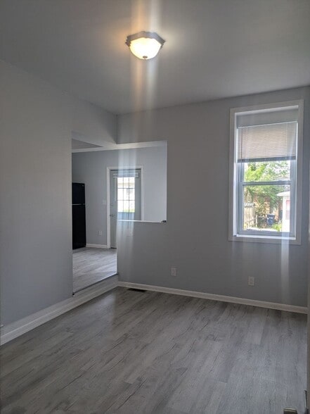 Building Photo - 85 N High St