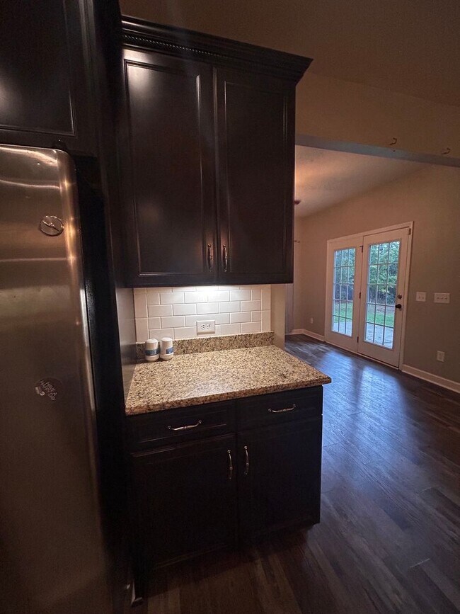 Building Photo - Huge 4BR home in beautiful neighborhood Wellborn Village in Ladson!