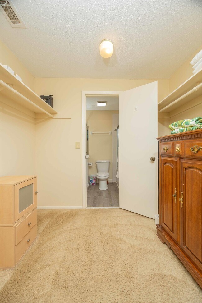 Building Photo - 8130-8A1a A1A S