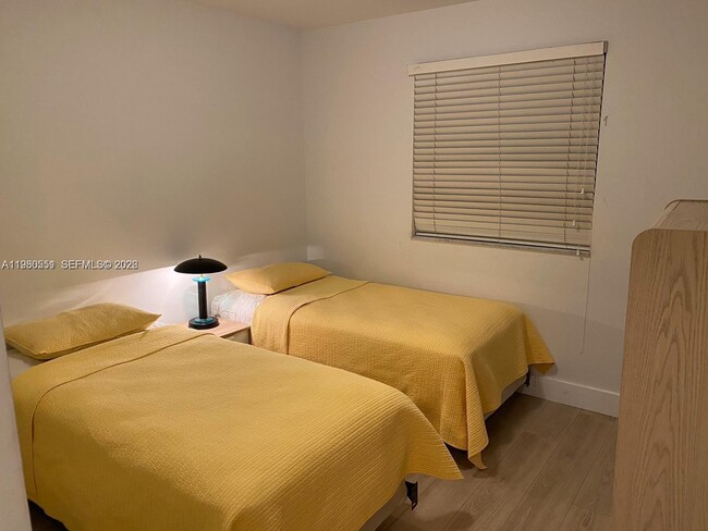 Building Photo - 7262 NW 113th Pl