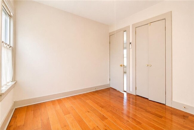 Building Photo - 111 Johnson St