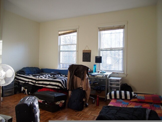 Building Photo - 1579 Tremont St