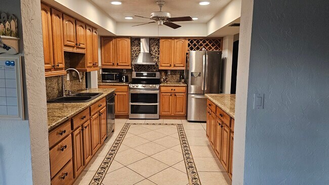 Building Photo - 57 SW 15th Ct