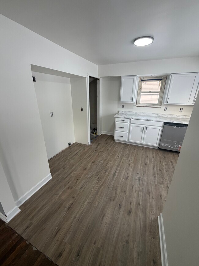 Building Photo - 116 Arlington Cir