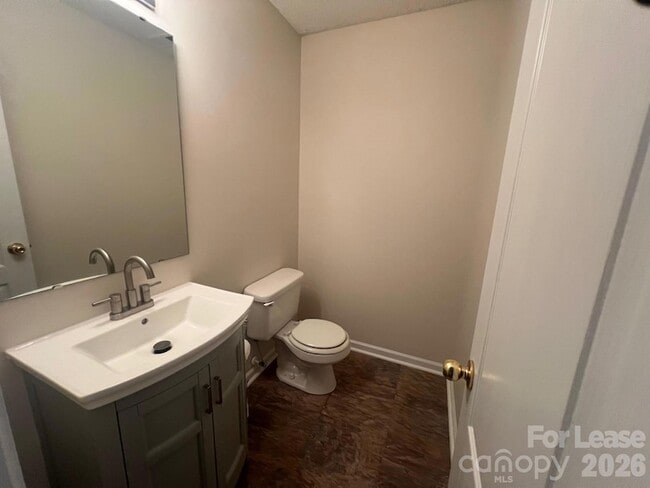 Building Photo - 176 English Hills Dr