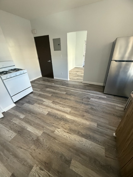 Building Photo - 38 Franklin Ave