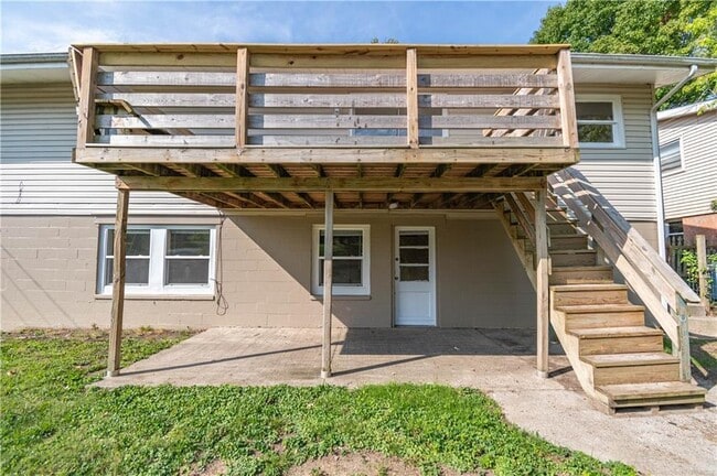 Building Photo - 40 Glenview Dr
