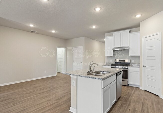 Building Photo - 5103 Topaz Bnd