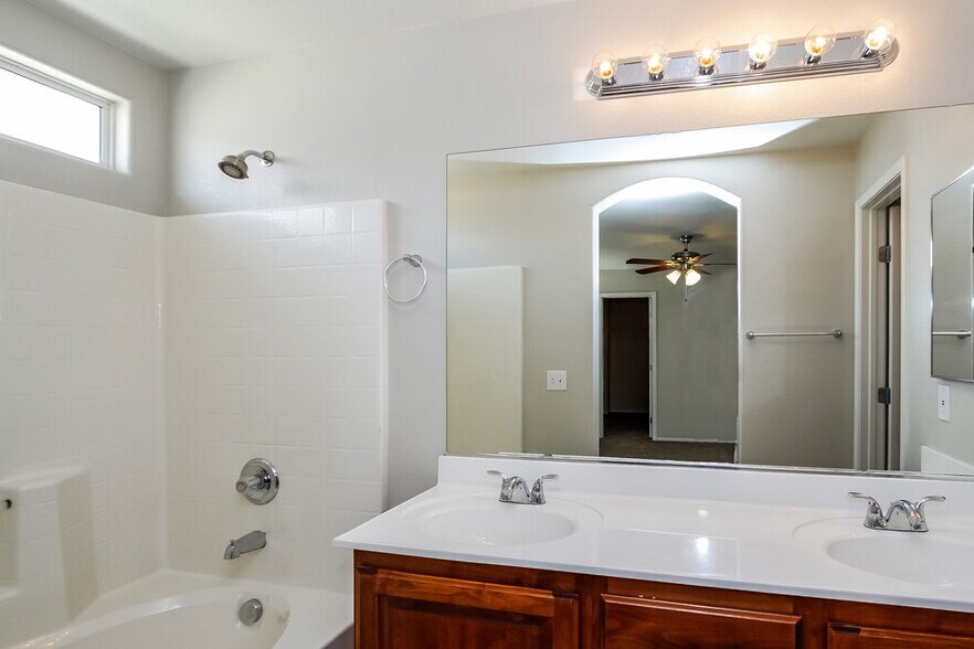 Building Photo - 5876 Secret Island Dr