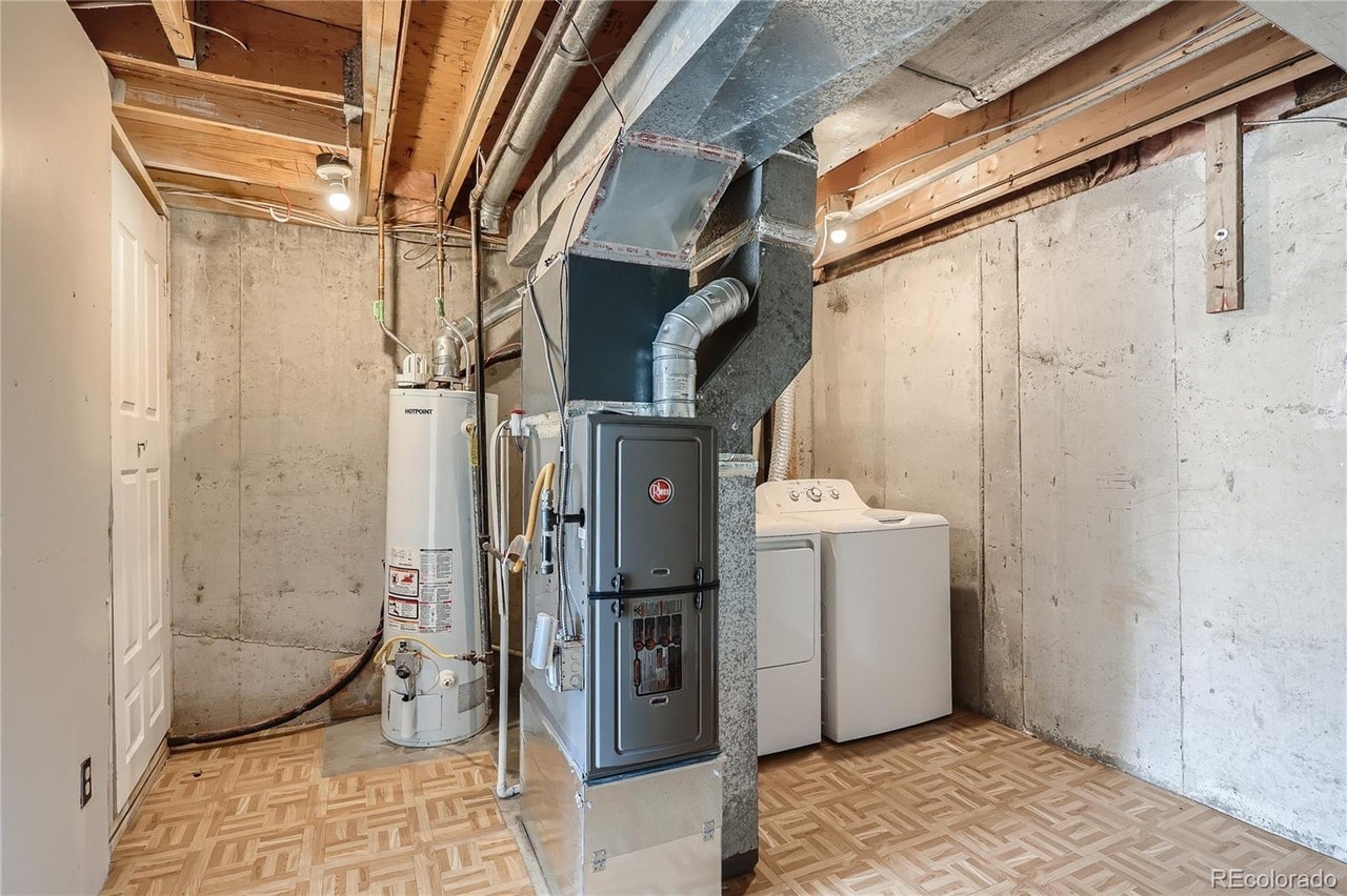 Building Photo - 9423 W Ontario Dr