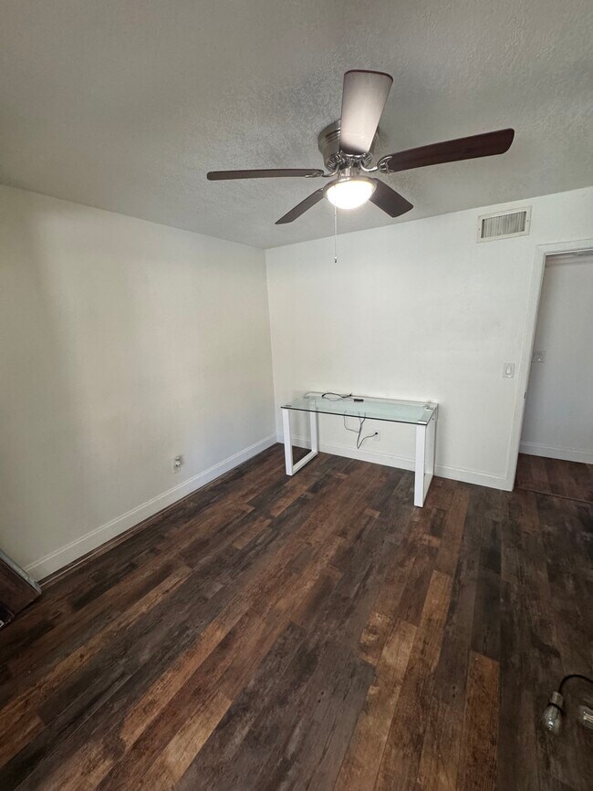 Building Photo - 16008 Sagebrush Rd