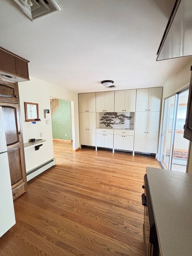 Building Photo - Spacious 3br Home for rent located in Whitehall, Echo Heights!