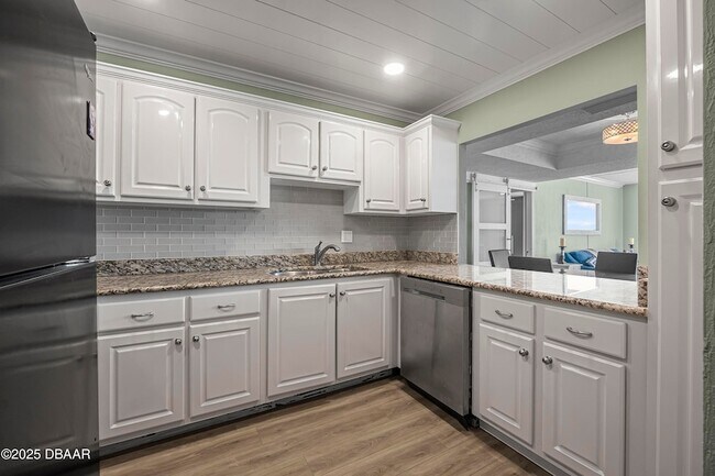 Building Photo - 3047 S Atlantic Ave