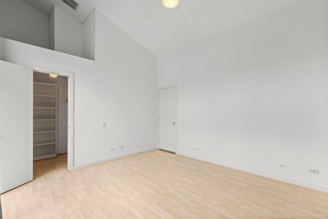 Building Photo - 5221 Blossom St