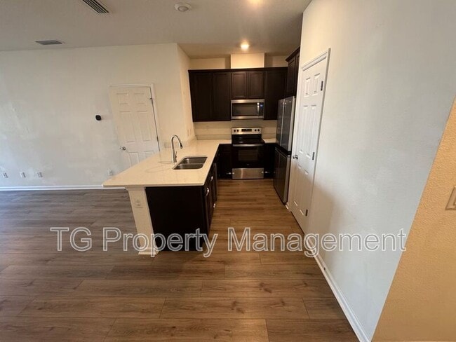 Building Photo - 9877 Fiddleback Ln