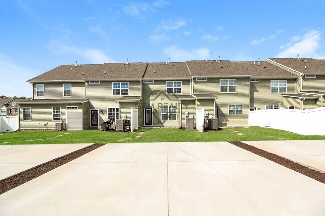 Building Photo - 6184 Belay Dr