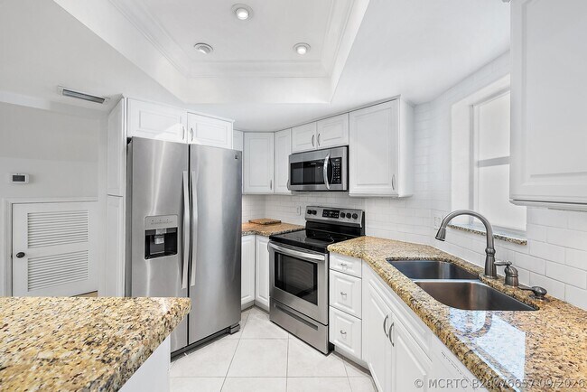 Building Photo - 154 Seabreeze Cir