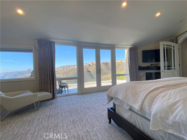 Building Photo - 27 Le Conte