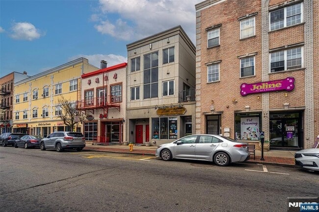 Building Photo - 220 Harrison Ave