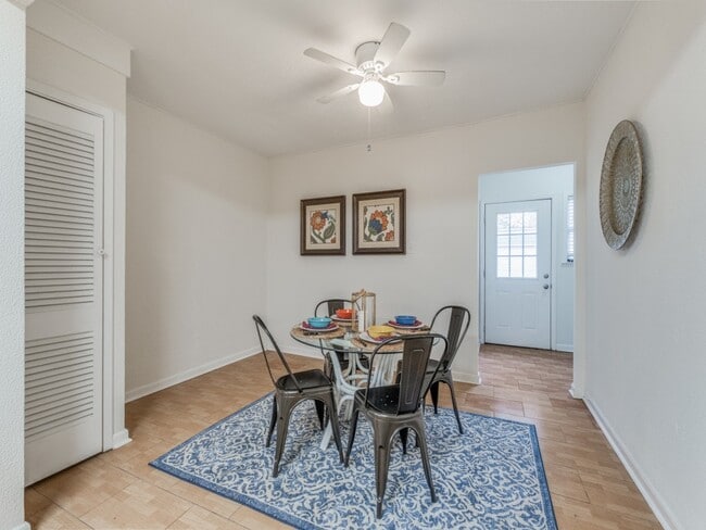 Building Photo - 525 Abiso Ave