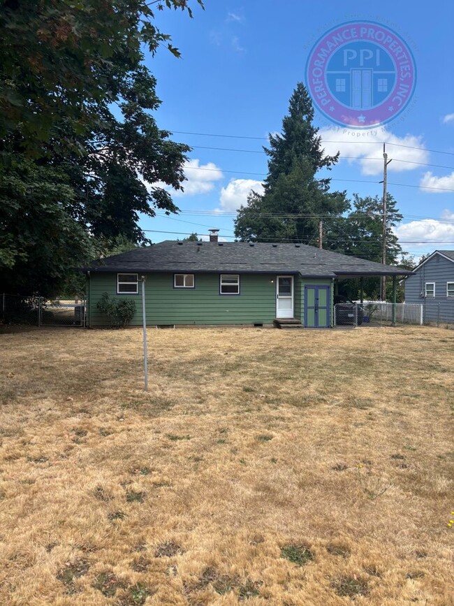 Building Photo - OREGON CITY / DEPOSIT FREE MOVE IN WITH OB...