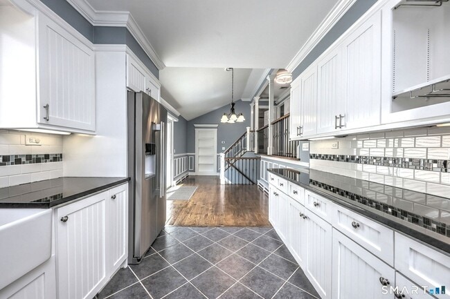 Building Photo - 31 Shawnee Rd