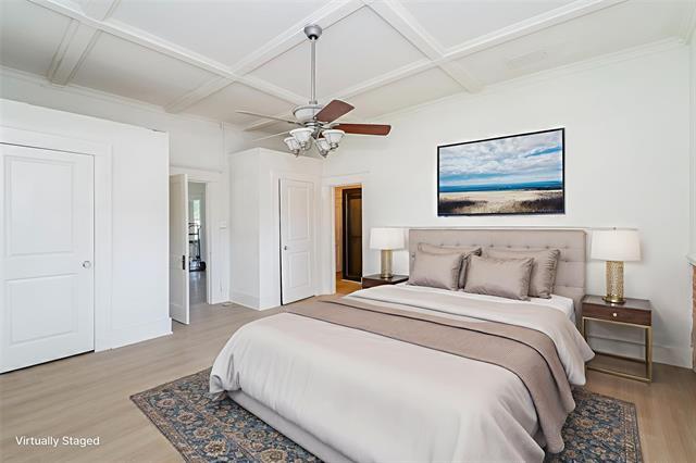 Building Photo - 201 E Pecan St