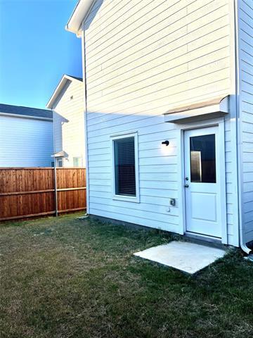 Building Photo - 12140 Thoroughbred Dr