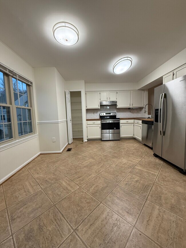 Building Photo - 9632 Hadleigh Ct