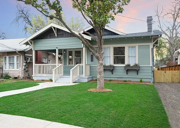 Building Photo - 506 E Evergreen St