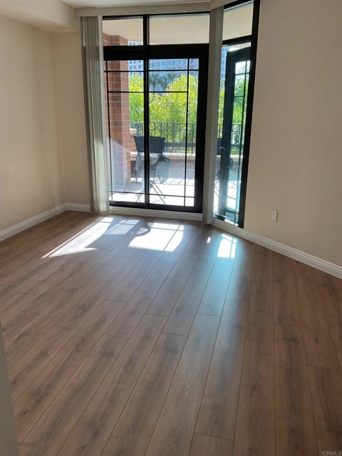 Building Photo - 500 W Harbor Dr