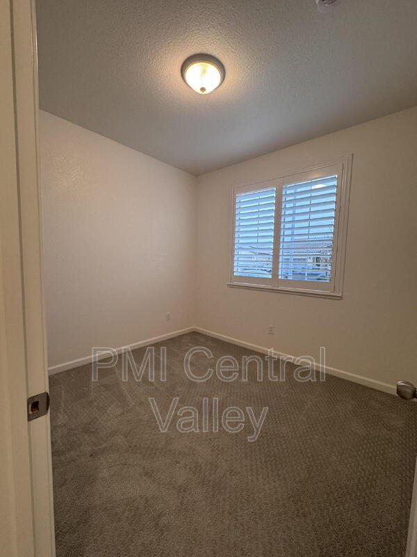 Building Photo - 4612 Irma Dr