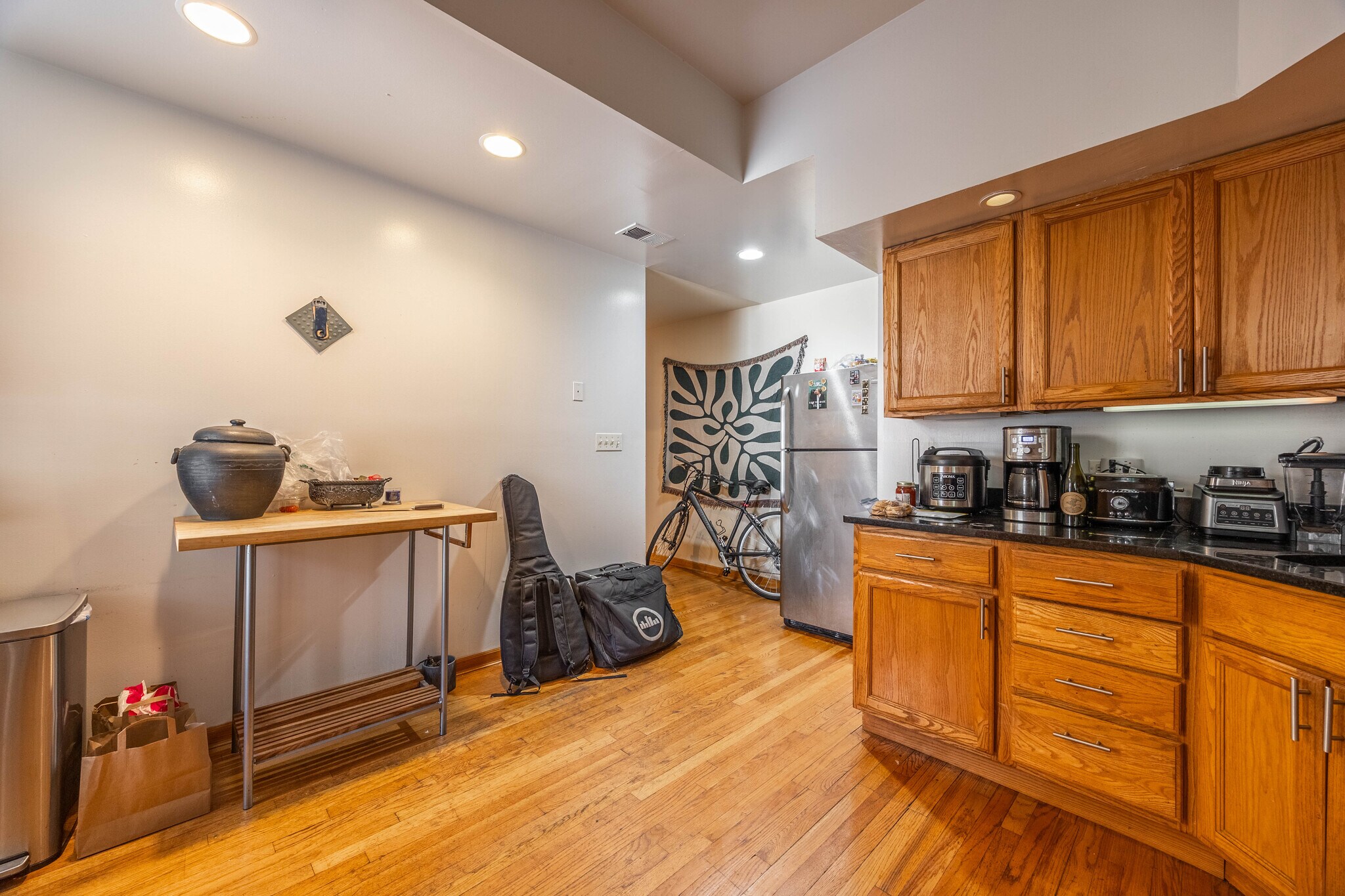 Building Photo - 2714 N Kimball Ave