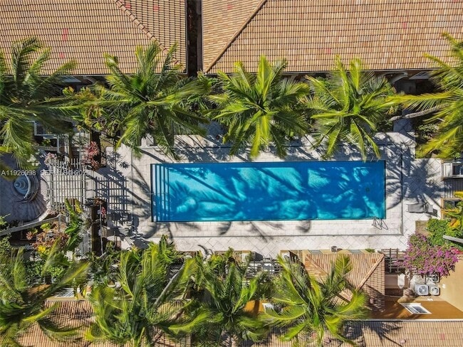 Building Photo - 2945 NE 185th St